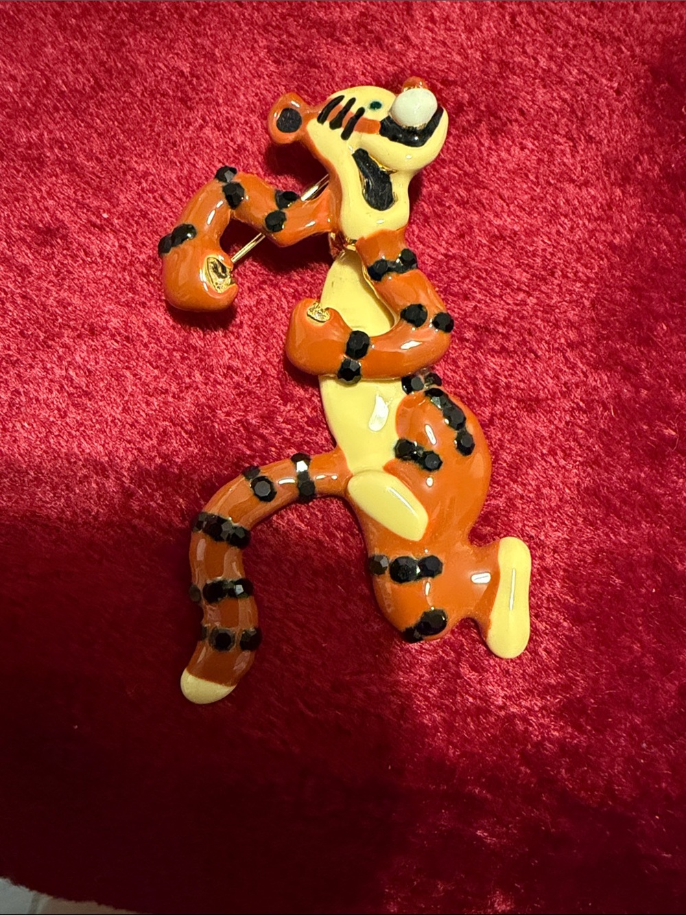 Vintage Tigger moveable body pendant brooch/ pendant very good condition